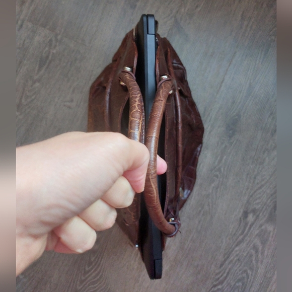 Furla Chocolate brown croc embossed leather handbag purse. Amazing condition - Picture 16 of 16